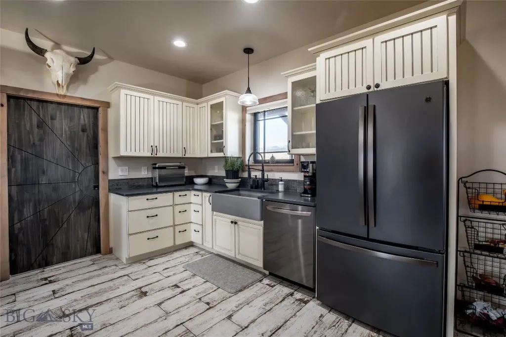 55 Vigilante Lane Sheridan MT 59749