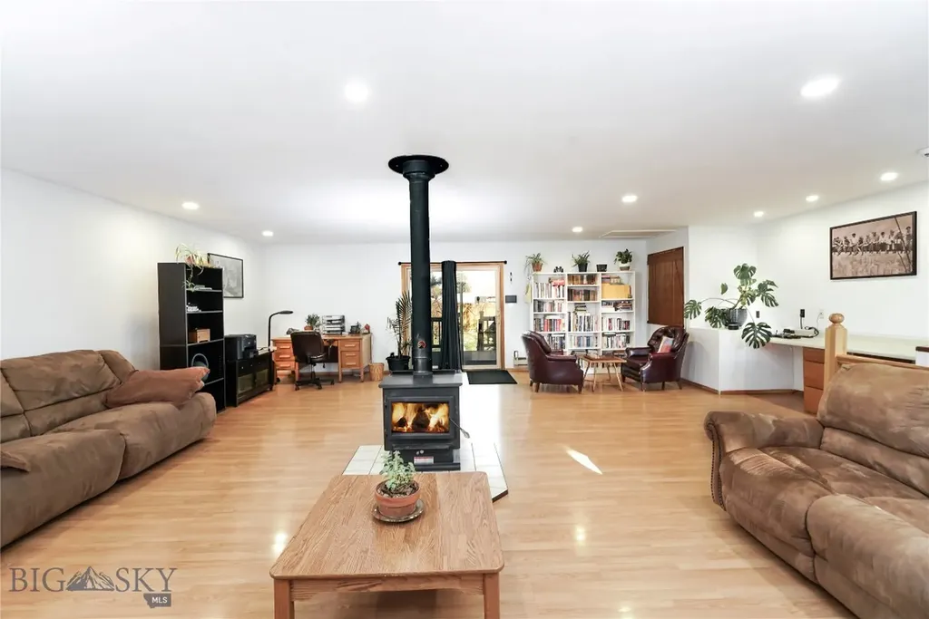624 N 2nd Street N Livingston MT 59047