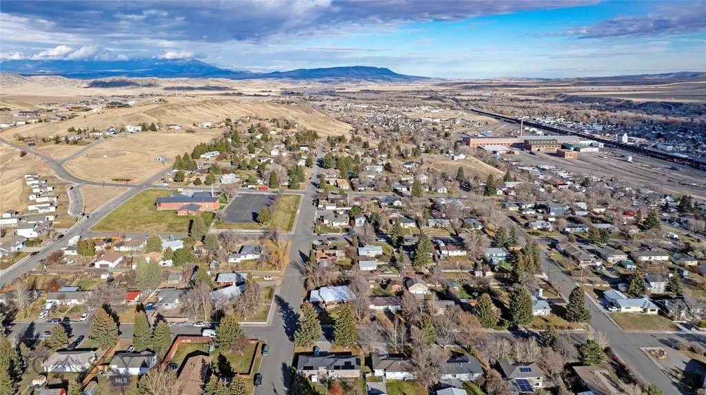 624 N 2nd Street N Livingston MT 59047
