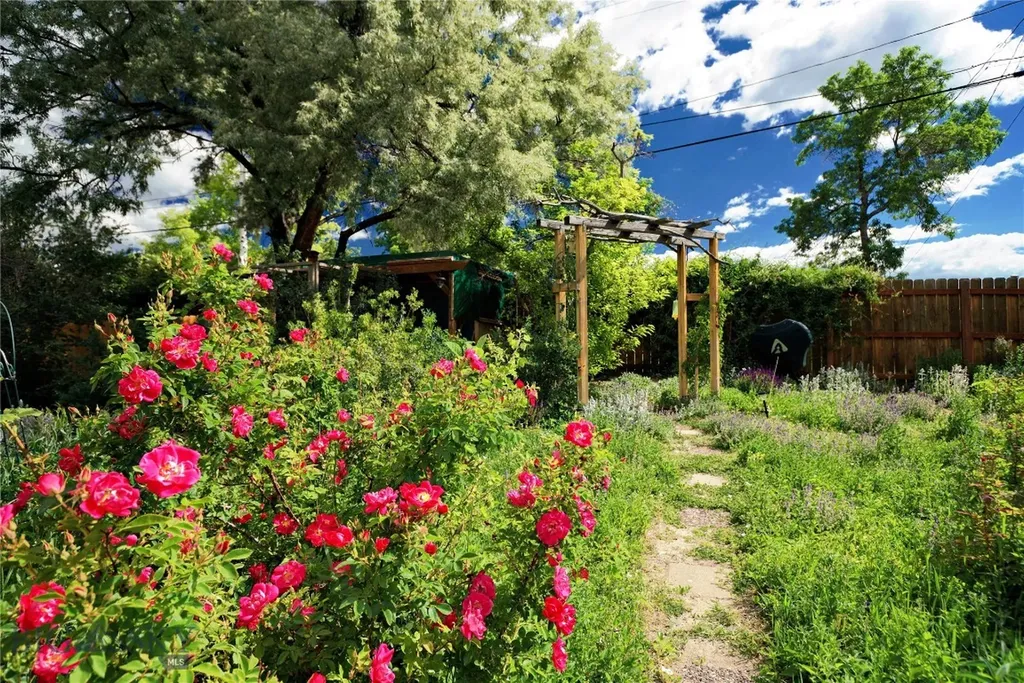 624 N 2nd Street N Livingston MT 59047