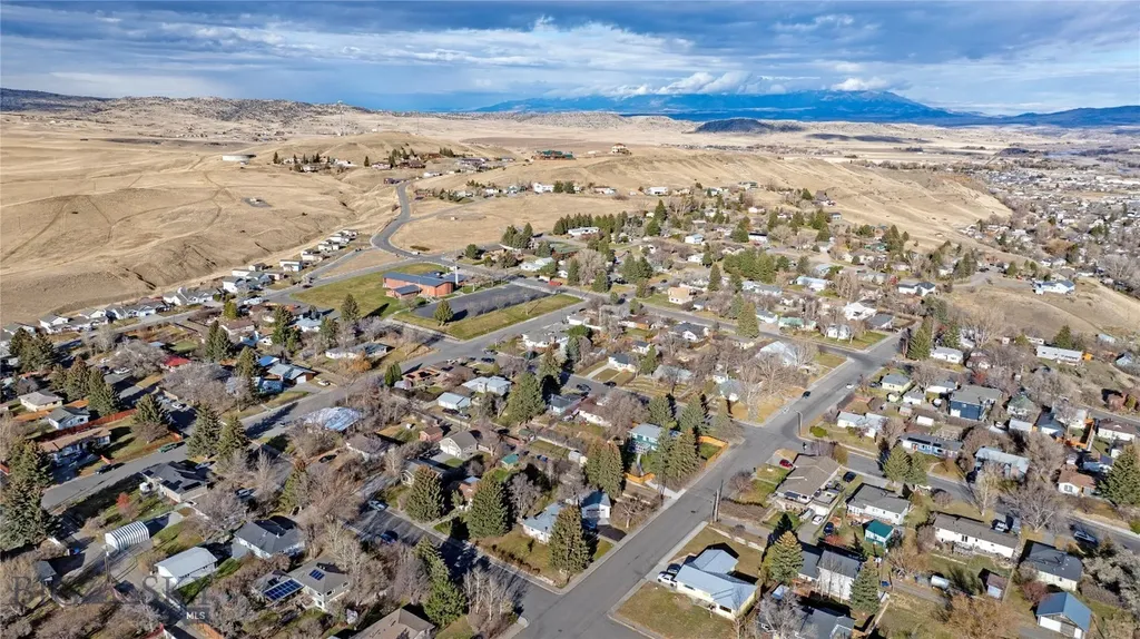 624 N 2nd Street N Livingston MT 59047