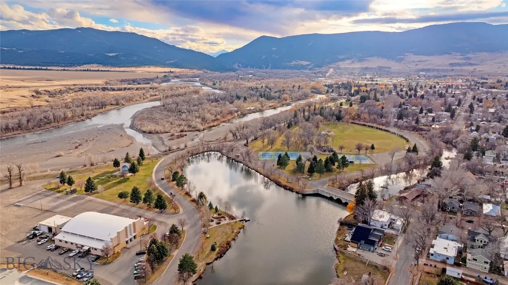 624 N 2nd Street N Livingston MT 59047