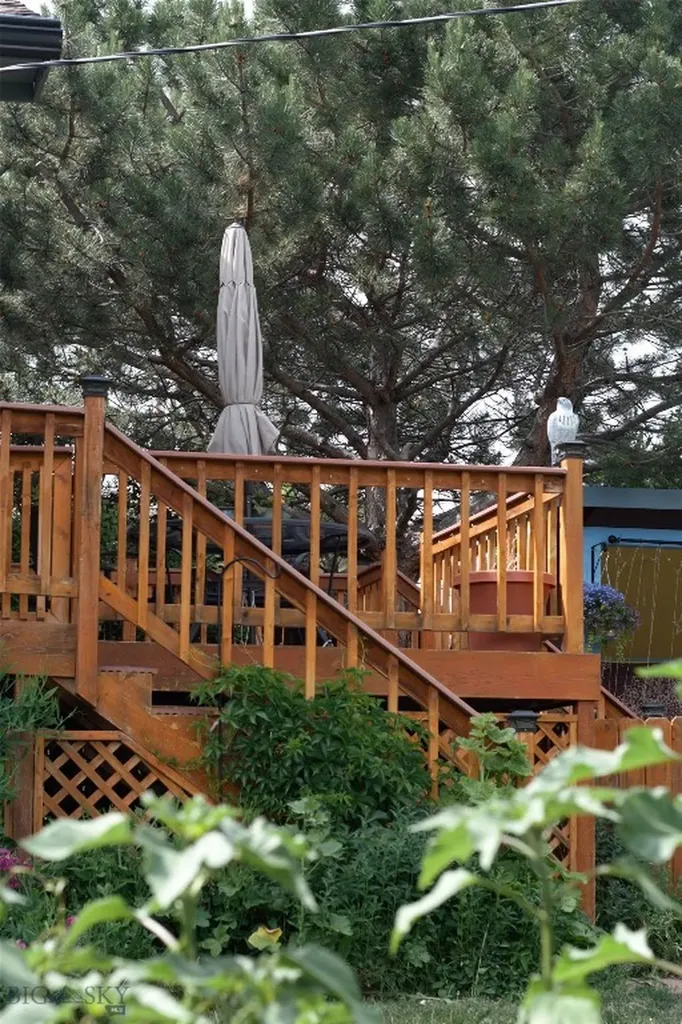 624 N 2nd Street N Livingston MT 59047