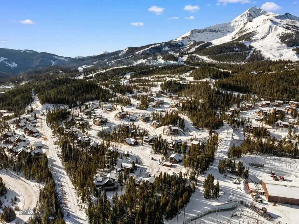 16 Oglala Road Big Sky MT 59716