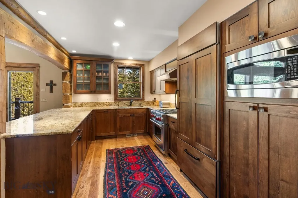 16 Oglala Road Big Sky MT 59716