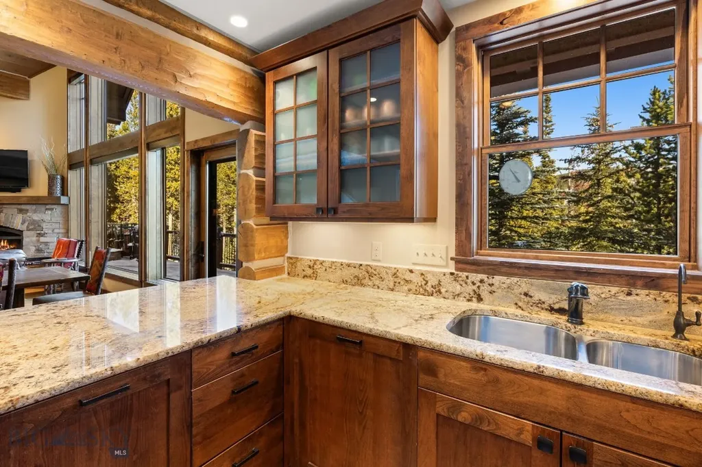 16 Oglala Road Big Sky MT 59716