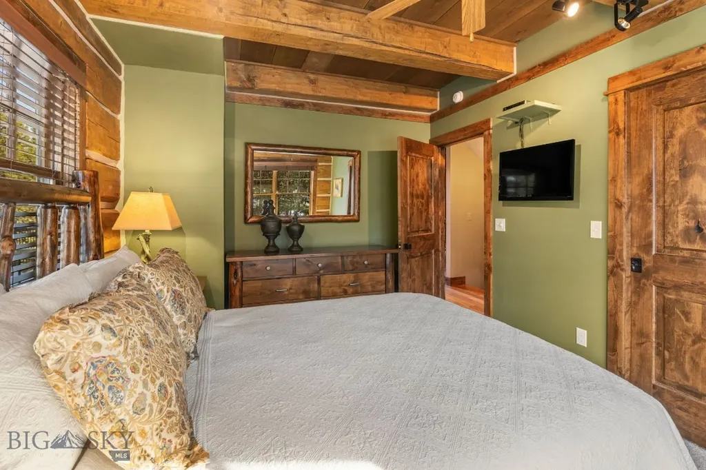16 Oglala Road Big Sky MT 59716