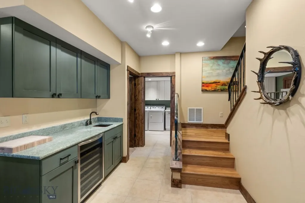 16 Oglala Road Big Sky MT 59716