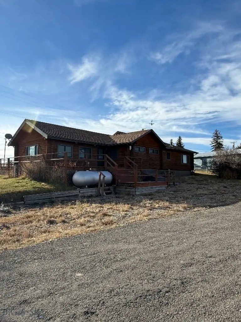 620 E Larime Street White Sulphur Springs MT 59645
