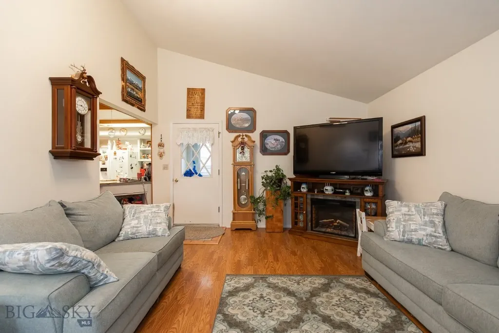 110 E Hamilton Sheridan MT 59749