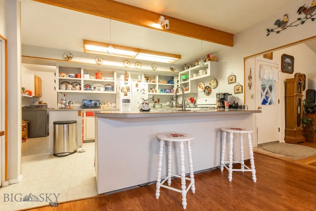 110 E Hamilton Sheridan MT 59749