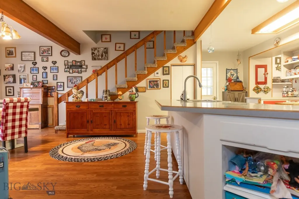 110 E Hamilton Sheridan MT 59749