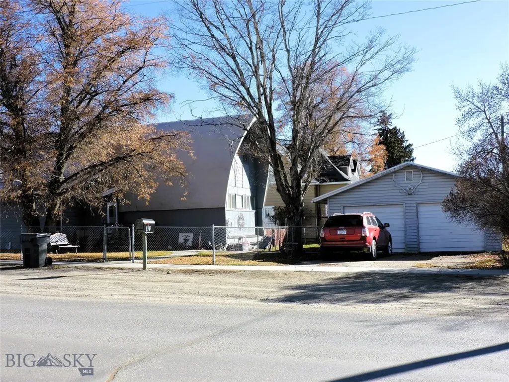 110 E Hamilton Sheridan MT 59749