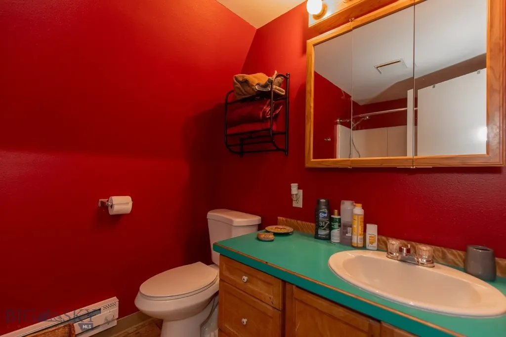 110 E Hamilton Sheridan MT 59749