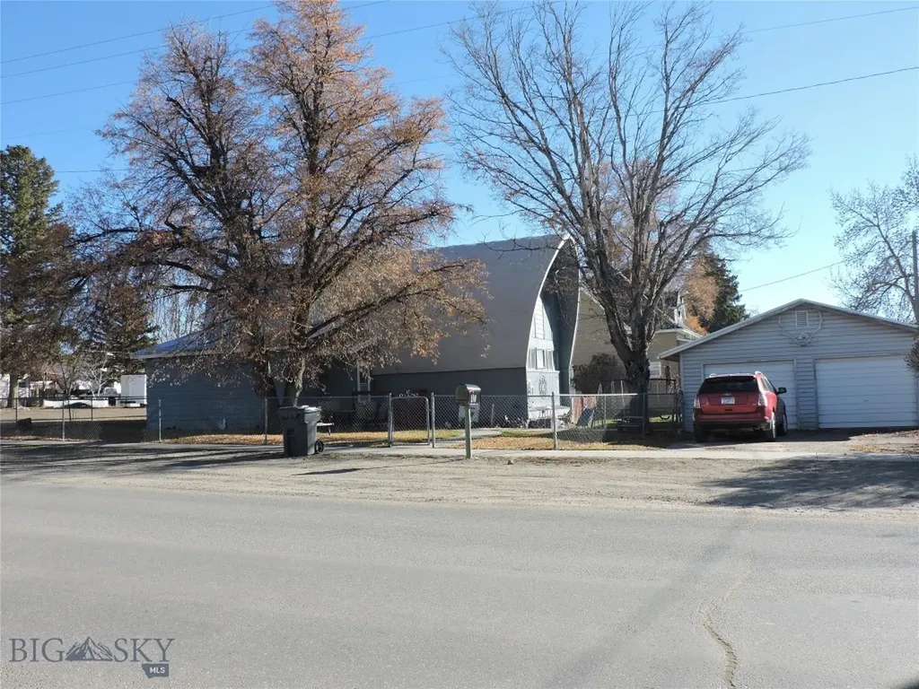 110 E Hamilton Sheridan MT 59749