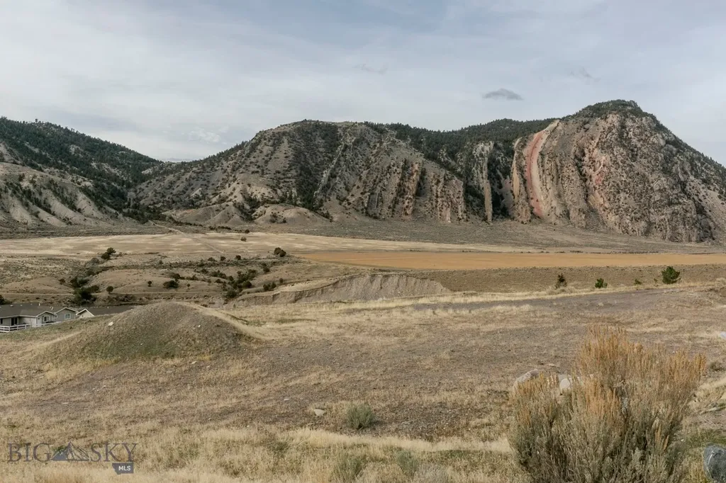 Nhn Maiden Basin Road Gardiner MT 59030