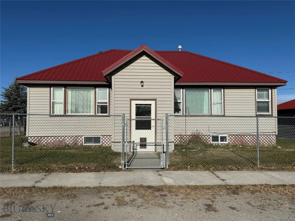 713 W Conley Avenue Deer Lodge MT 59722