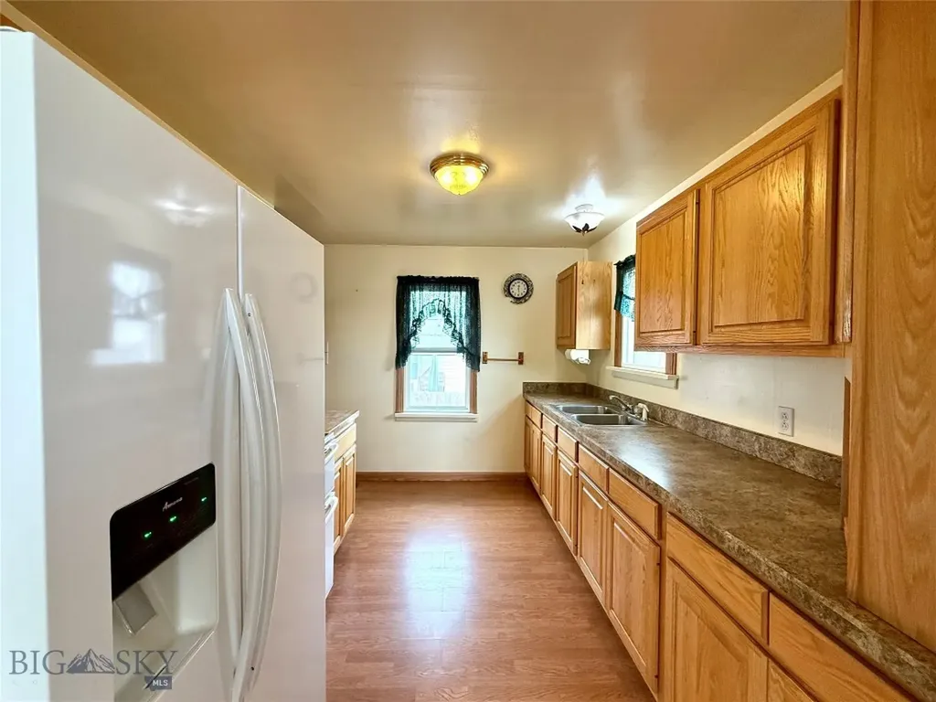 713 W Conley Avenue Deer Lodge MT 59722