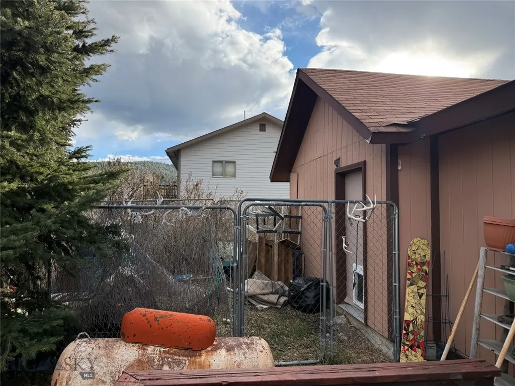 560 Rainbow Trout Run Big Sky MT 59716