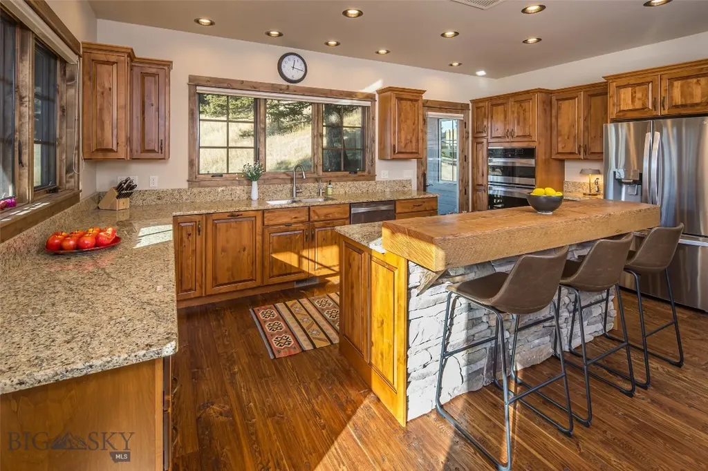 2325 Crazy Horse Big Sky MT 59716