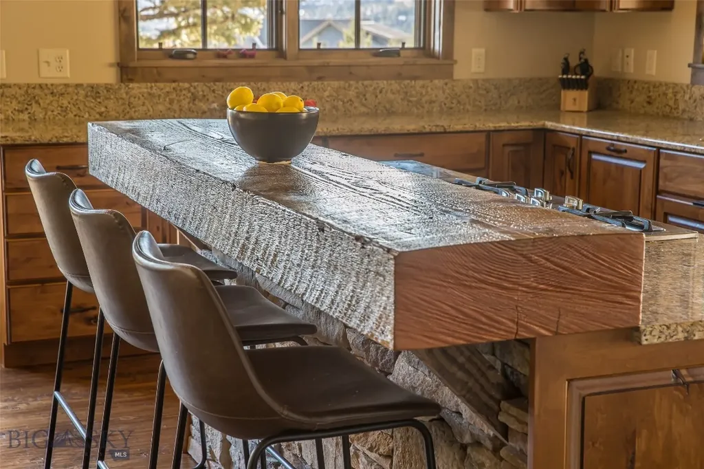 2325 Crazy Horse Big Sky MT 59716