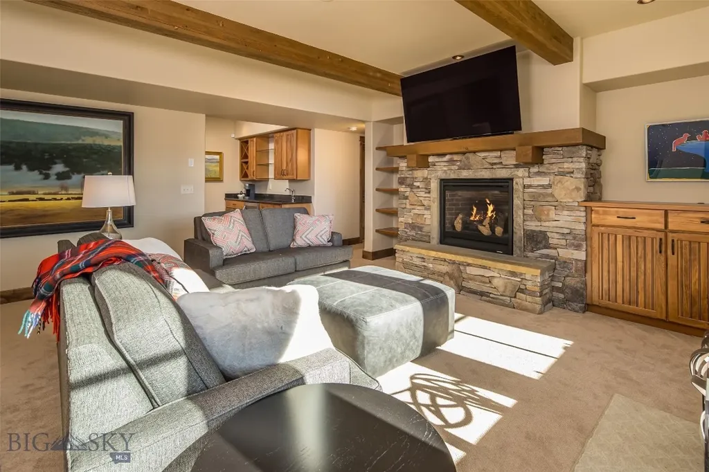 2325 Crazy Horse Big Sky MT 59716