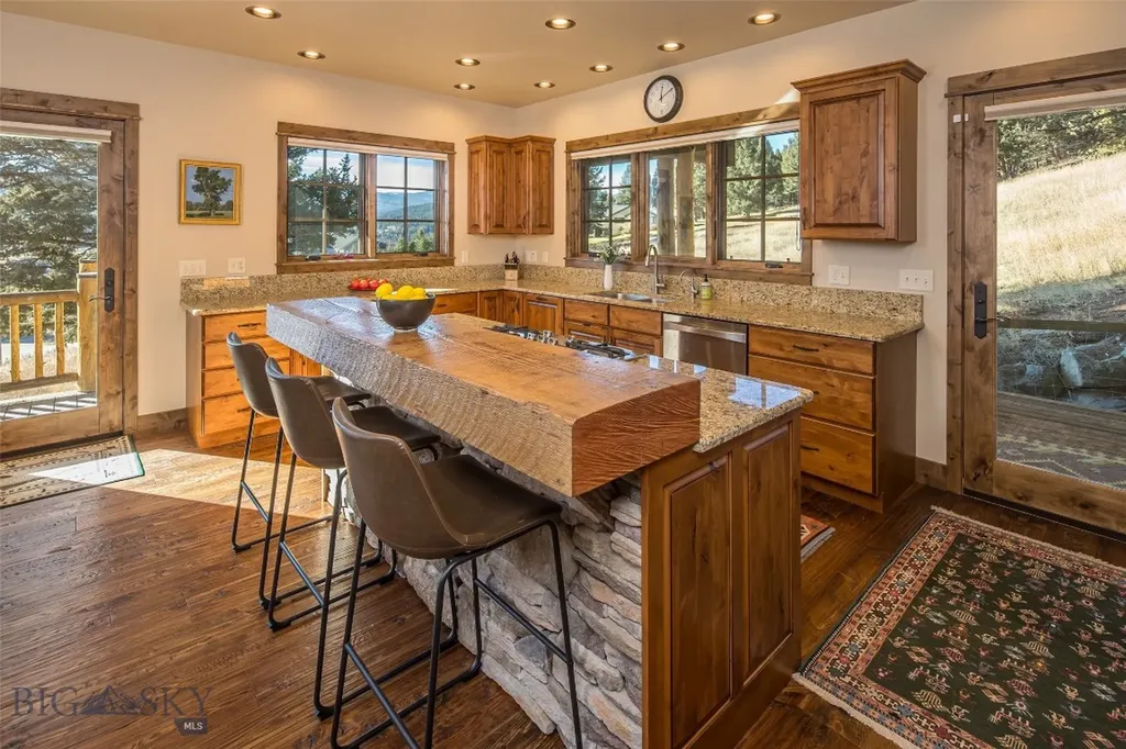 2325 Crazy Horse Big Sky MT 59716