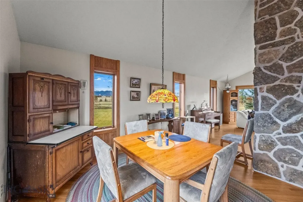 530 Rocky Road Bozeman MT 59718