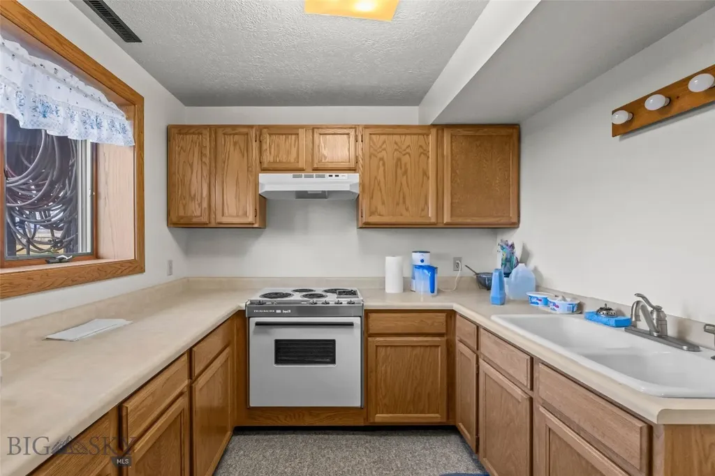 530 Rocky Road Bozeman MT 59718