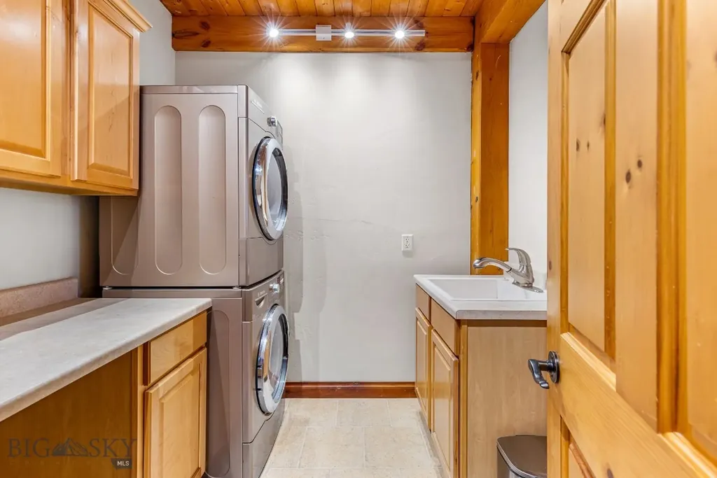 245 Kunje Boulevard Manhattan MT 59741