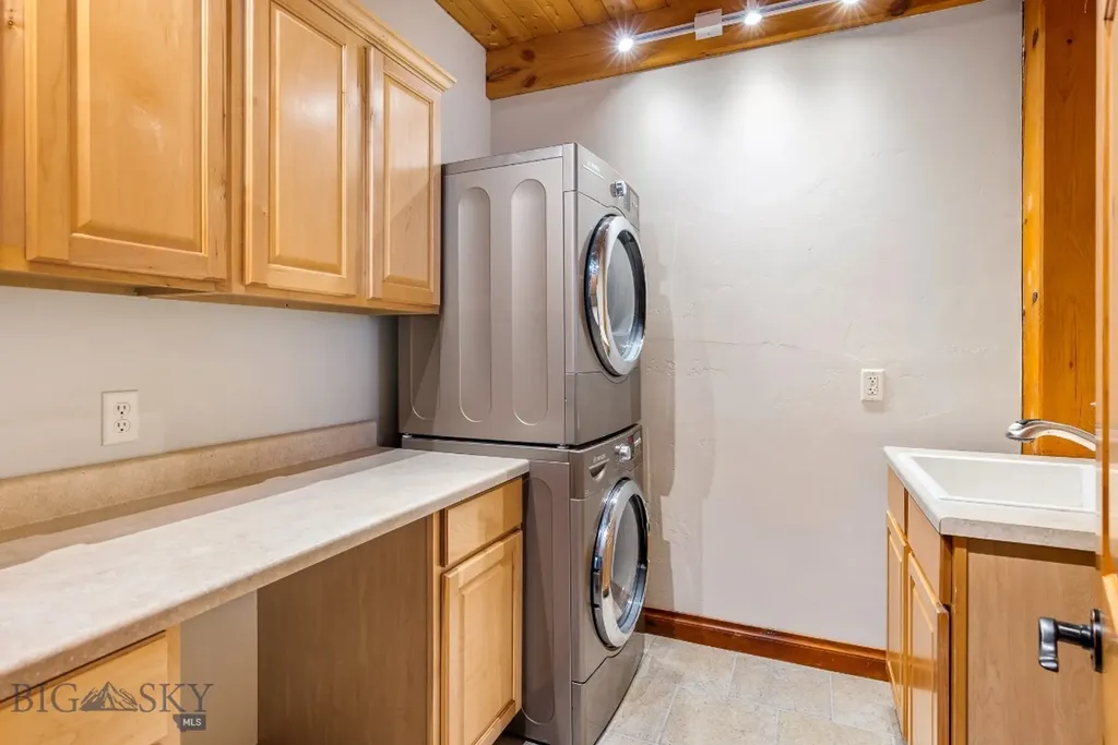 245 Kunje Boulevard Manhattan MT 59741