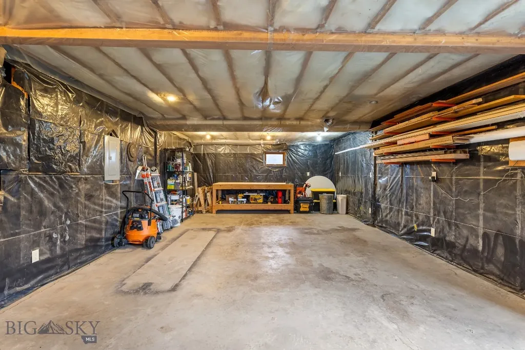 245 Kunje Boulevard Manhattan MT 59741
