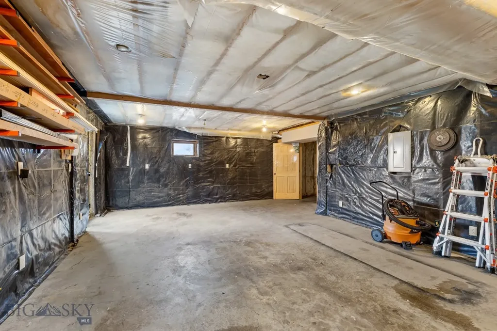 245 Kunje Boulevard Manhattan MT 59741