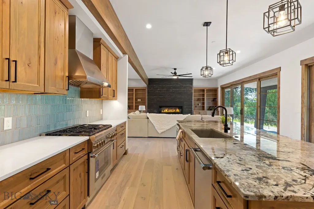 33 Leachman Lane Bozeman MT 59718
