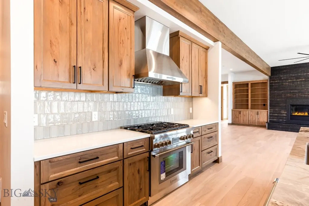 33 Leachman Lane Bozeman MT 59718