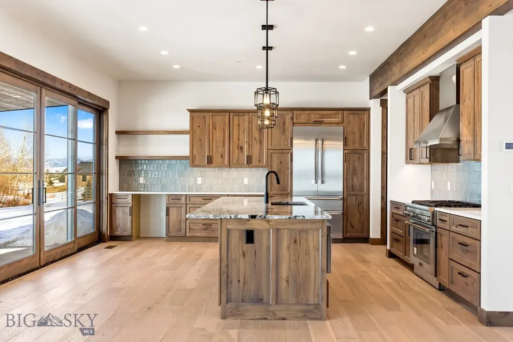33 Leachman Lane Bozeman MT 59718