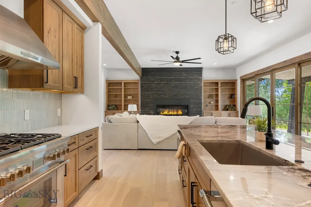33 Leachman Lane Bozeman MT 59718