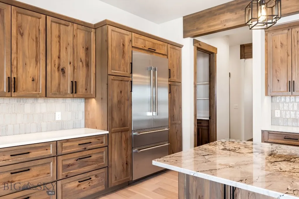 33 Leachman Lane Bozeman MT 59718