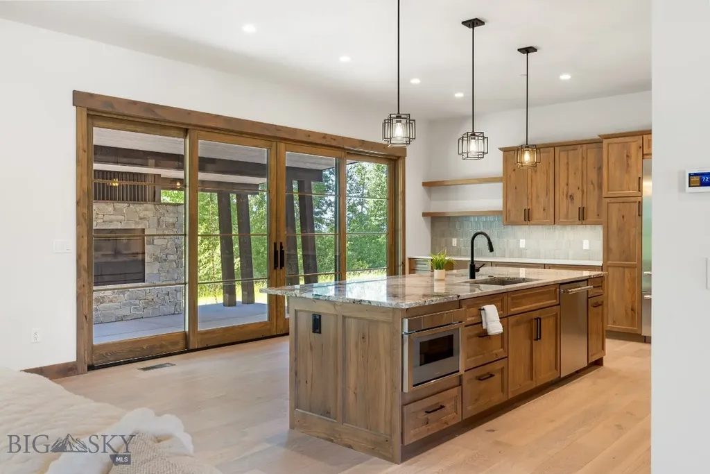 33 Leachman Lane Bozeman MT 59718