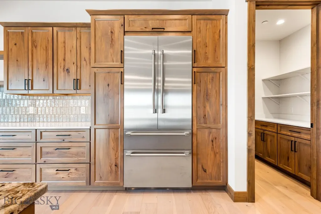 33 Leachman Lane Bozeman MT 59718
