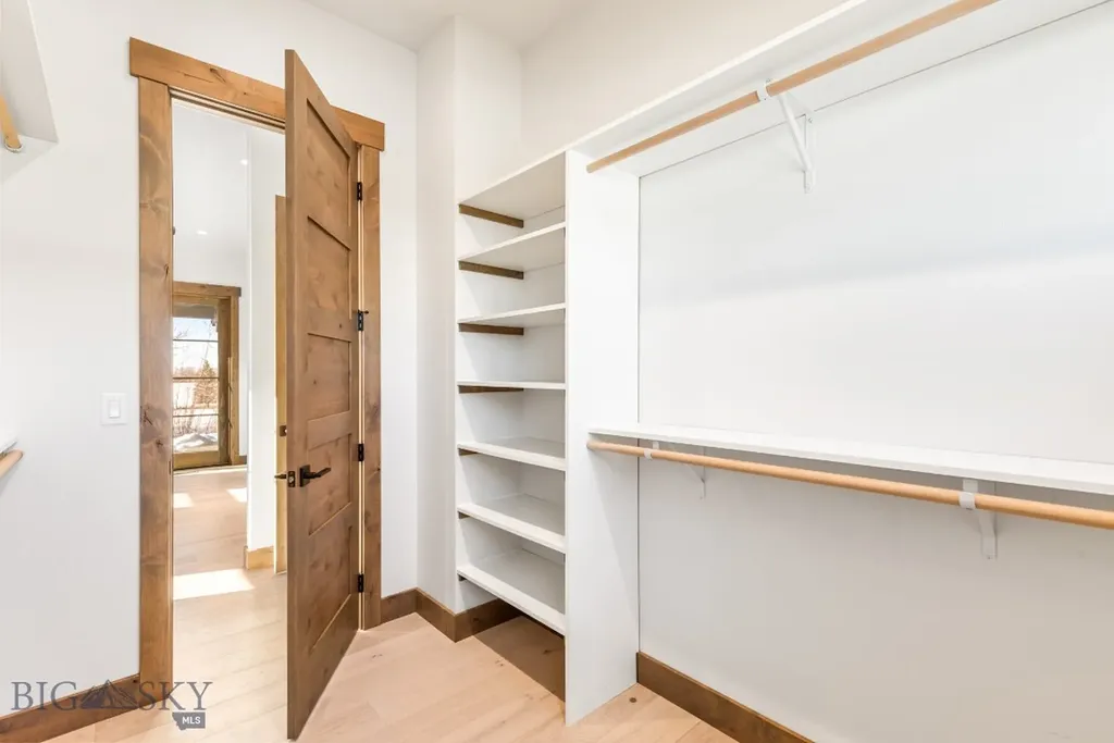 33 Leachman Lane Bozeman MT 59718