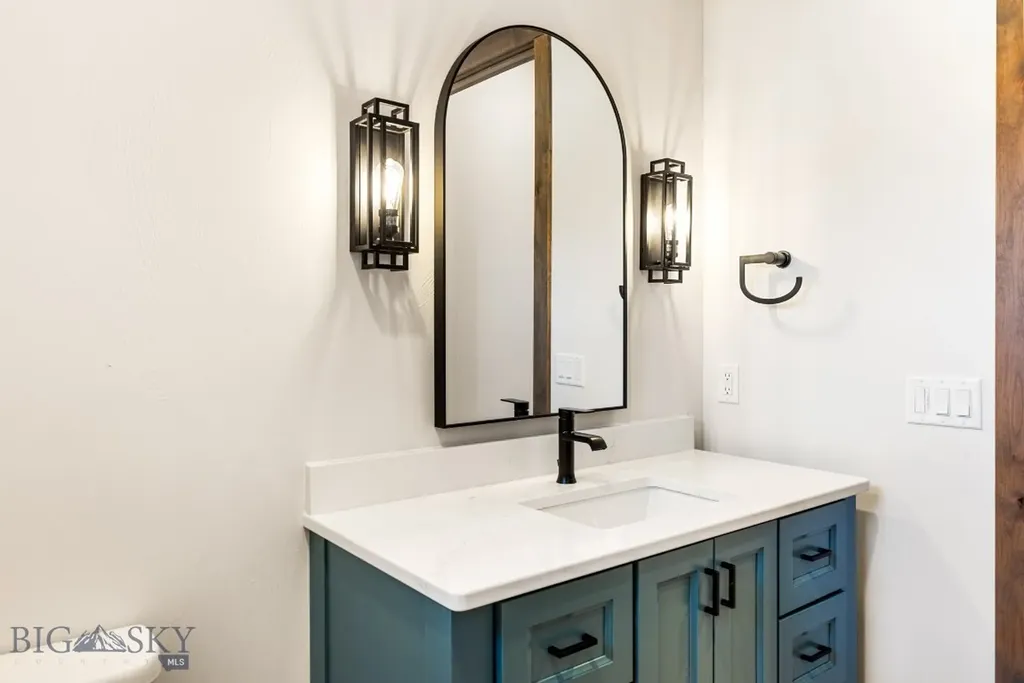 33 Leachman Lane Bozeman MT 59718