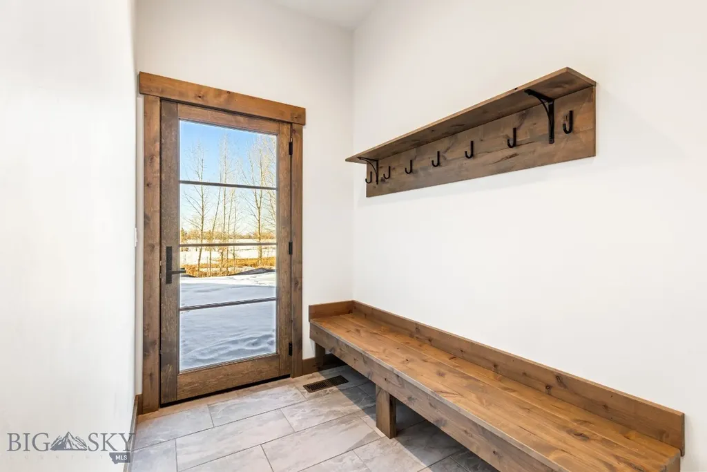 33 Leachman Lane Bozeman MT 59718