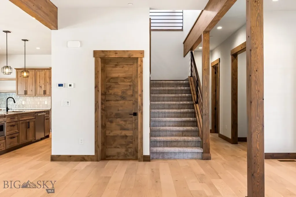 33 Leachman Lane Bozeman MT 59718