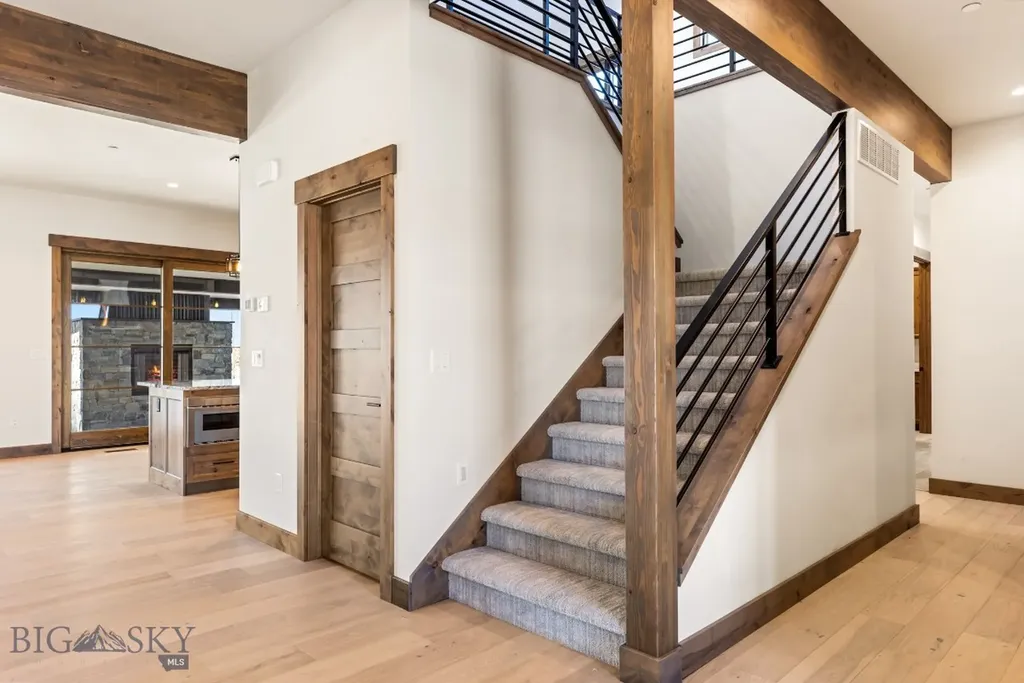 33 Leachman Lane Bozeman MT 59718