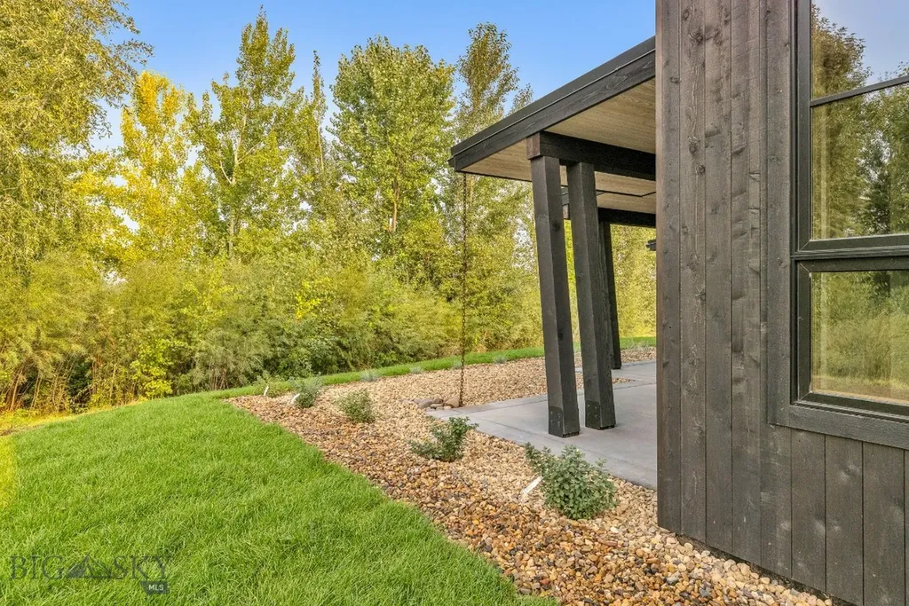33 Leachman Lane Bozeman MT 59718