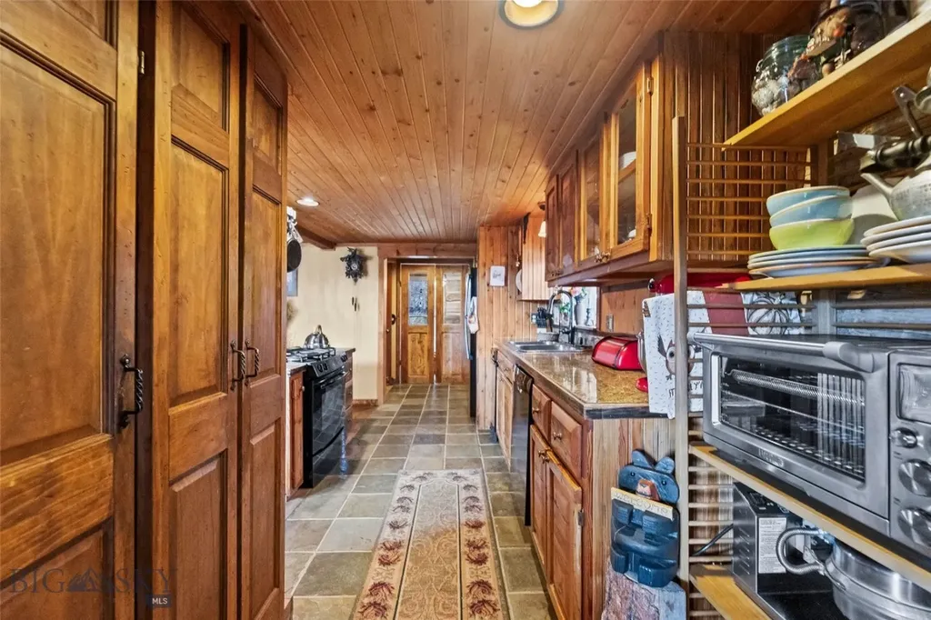 192 Mountain Brook Road Livingston MT 59047