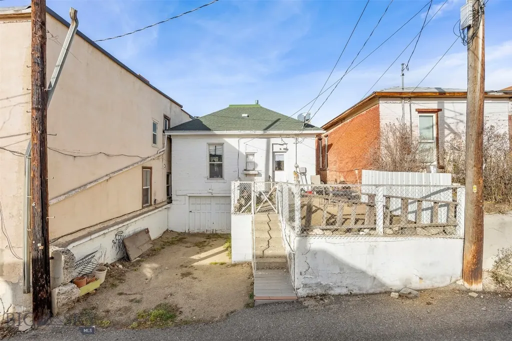 522 W Park Butte MT 59701