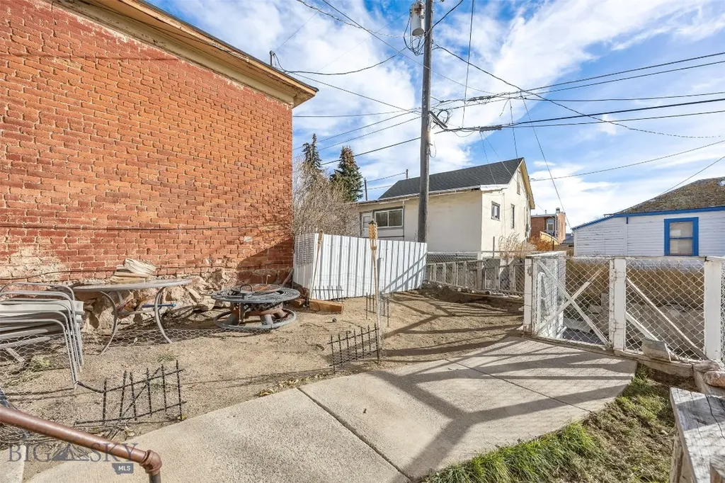 522 W Park Butte MT 59701