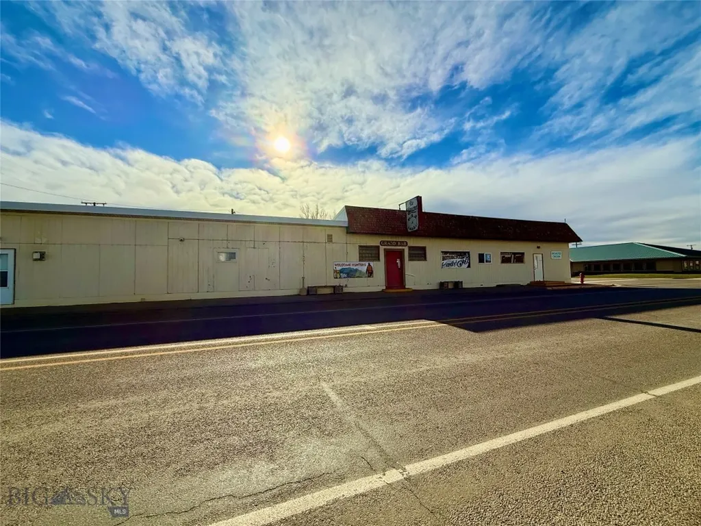 11 E Washington Avenue Chester MT 59522